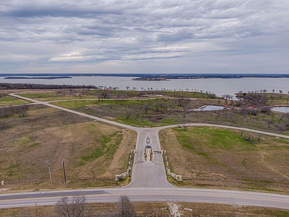 3rd image of 114 Richland Park