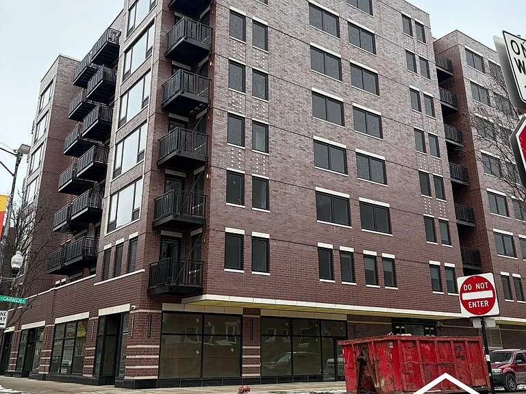 962 W Carmen Ave #1 — Photo 20