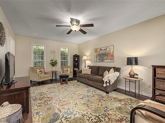 5th image of 3479 Barrington Dr
