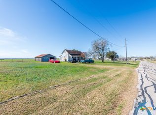 369 Nordheim Cemetery Rd, Nordheim, TX 78141