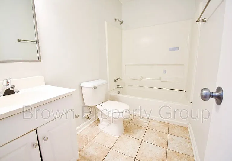 2123 Grand Prix Dr #H — Photo 12