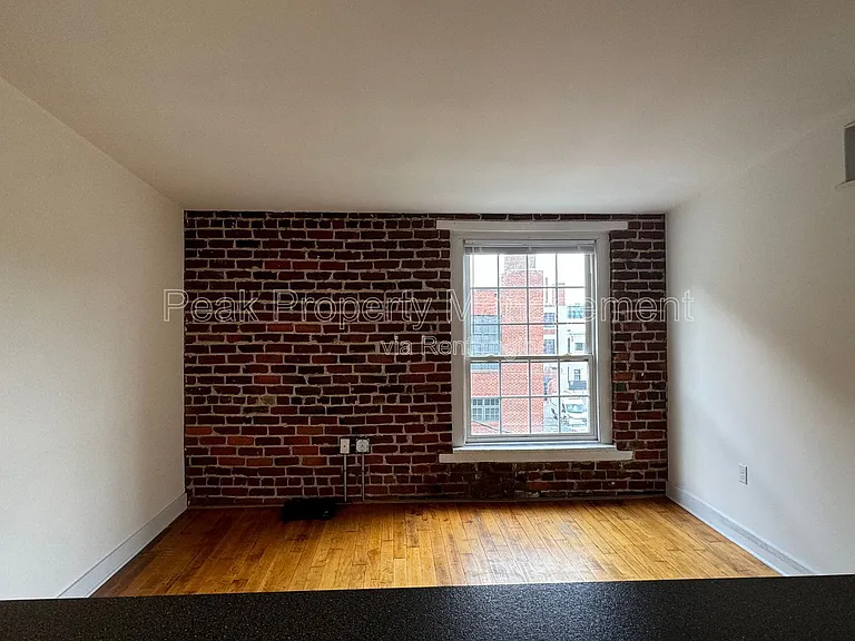Poythress Apartments — Photo 25