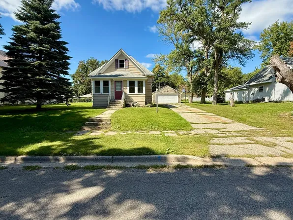 215 N Bruce St, Ivanhoe, MN 56142
