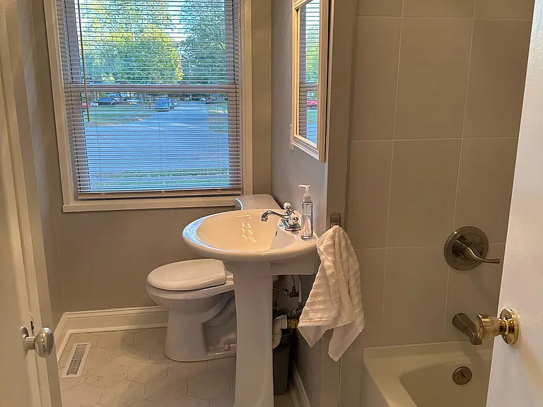 3104 Lynnwood Way — Photo 5