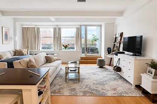 53 Park Pl Photo 1