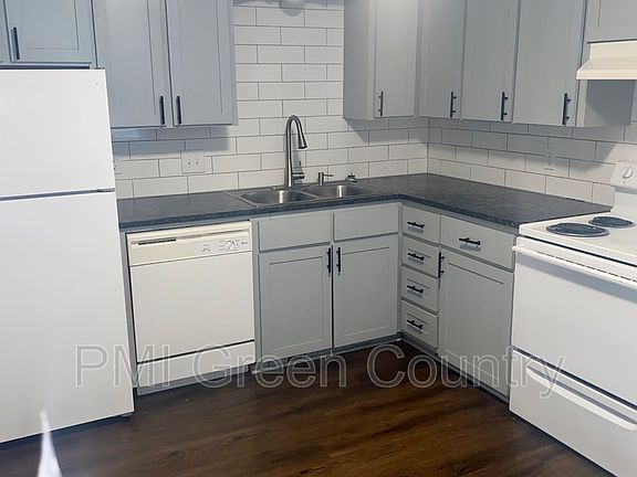 2nd image of 230 S Indianola St