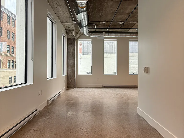1660 Hollis St — Photo 18