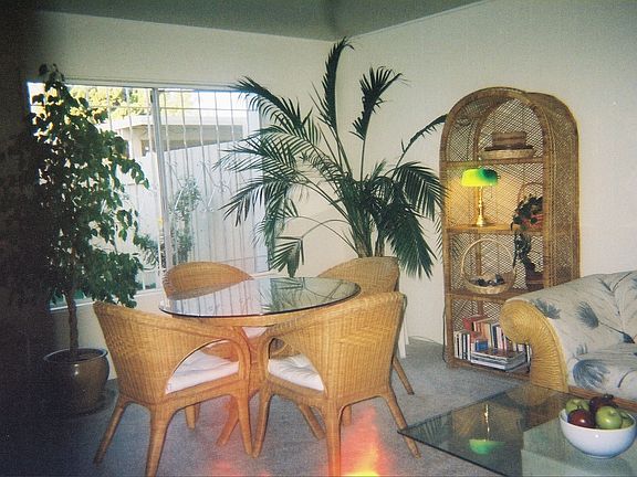 5th image of 4142 Genesee Ave