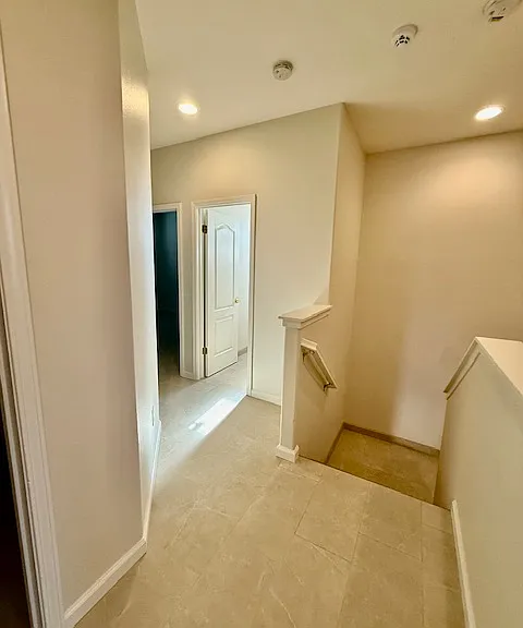 56 W Bohemia Ln — Photo 13