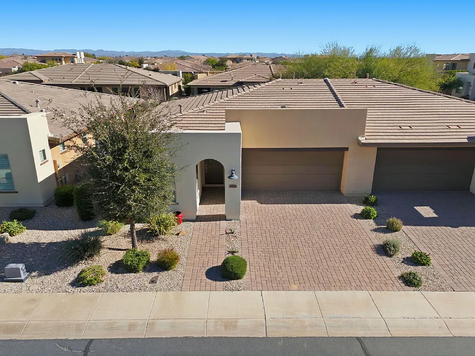 35989 N Kennedia Ln