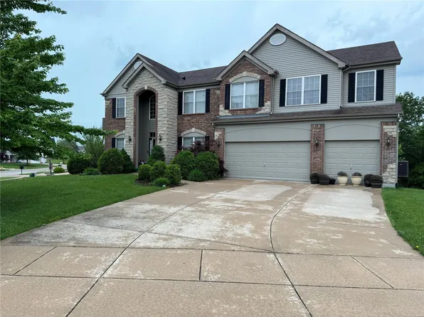 321 McIntyre Ct, Wentzville, MO 63385
