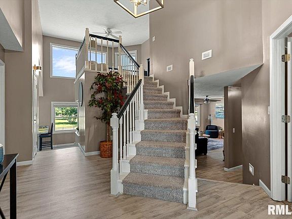2nd image of 680 Stardust Dr