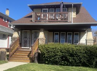 2950 N 54th St #2952, Milwaukee, WI 53210