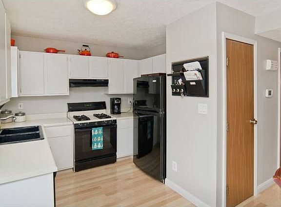 4th image of 840 Soramill Ln