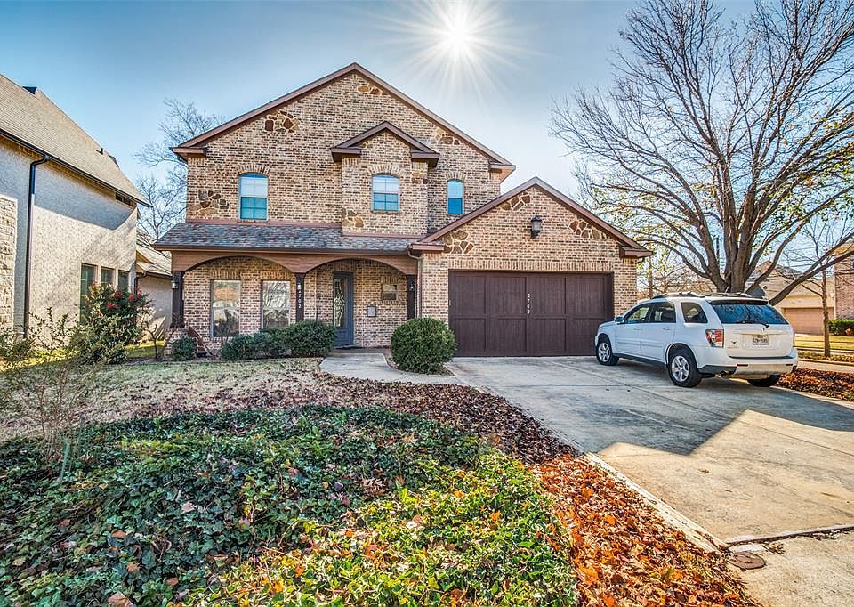 1st image of 2702 Mount View Dr