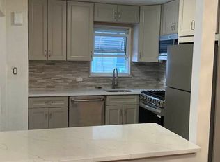 6925 75th St #2, Flushing, NY 11379