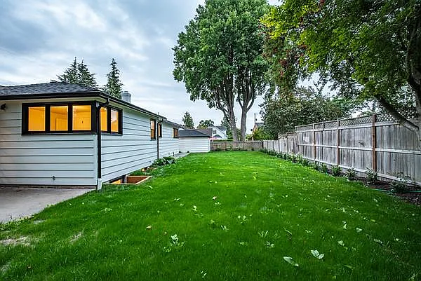 32nd Ave NW — Photo 6