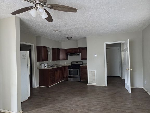 3rd image of 3009 Malloy St