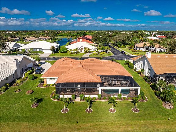 4th image of 810 Carnoustie Dr