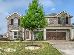 910 Christopher Dr, Cedar Hill, TX 75104