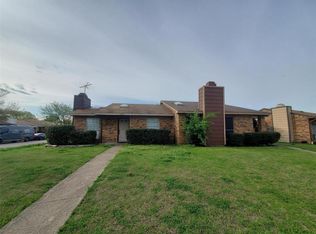 1402 Butterfield Dr, Mesquite, TX 75150