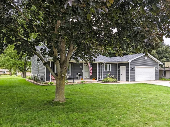 617 Donna St, Chilton, WI 53014