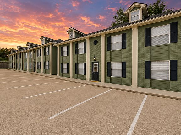 5th image of 1504 Broadmoor Dr #1504C
