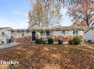 623 Holiday Ave, Hazelwood, MO
