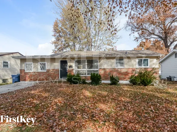 623 Holiday Ave, Hazelwood, MO 63042