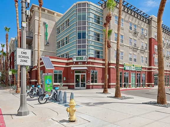 2nd image of 811 E Bridger Ave #21613e273