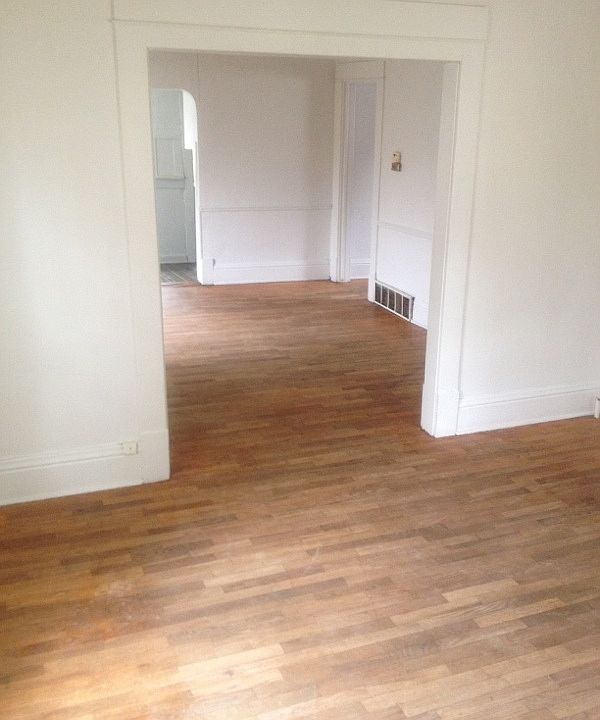 2nd image of 2421 W Martha St