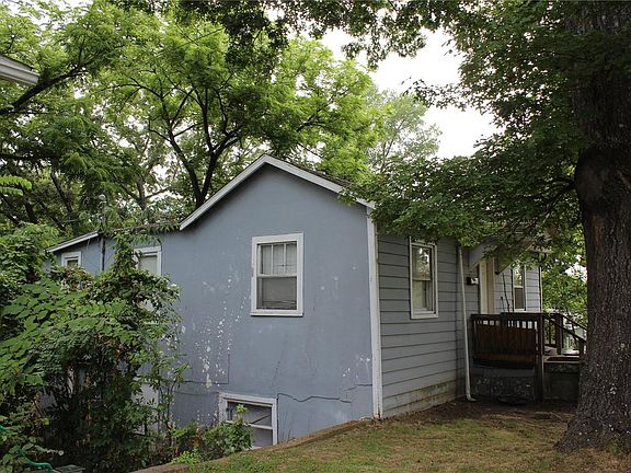2nd image of 1304 Tremont St