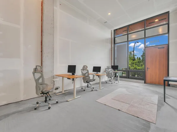 422 E 3rd St #103/203, North Vancouver, BC V7L 1E6