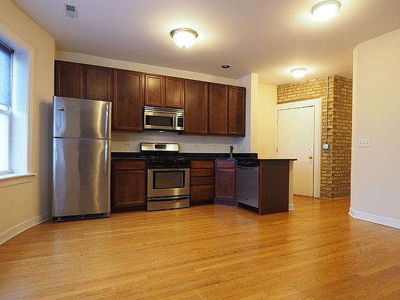 4th image of 5251 N Rockwell St #2