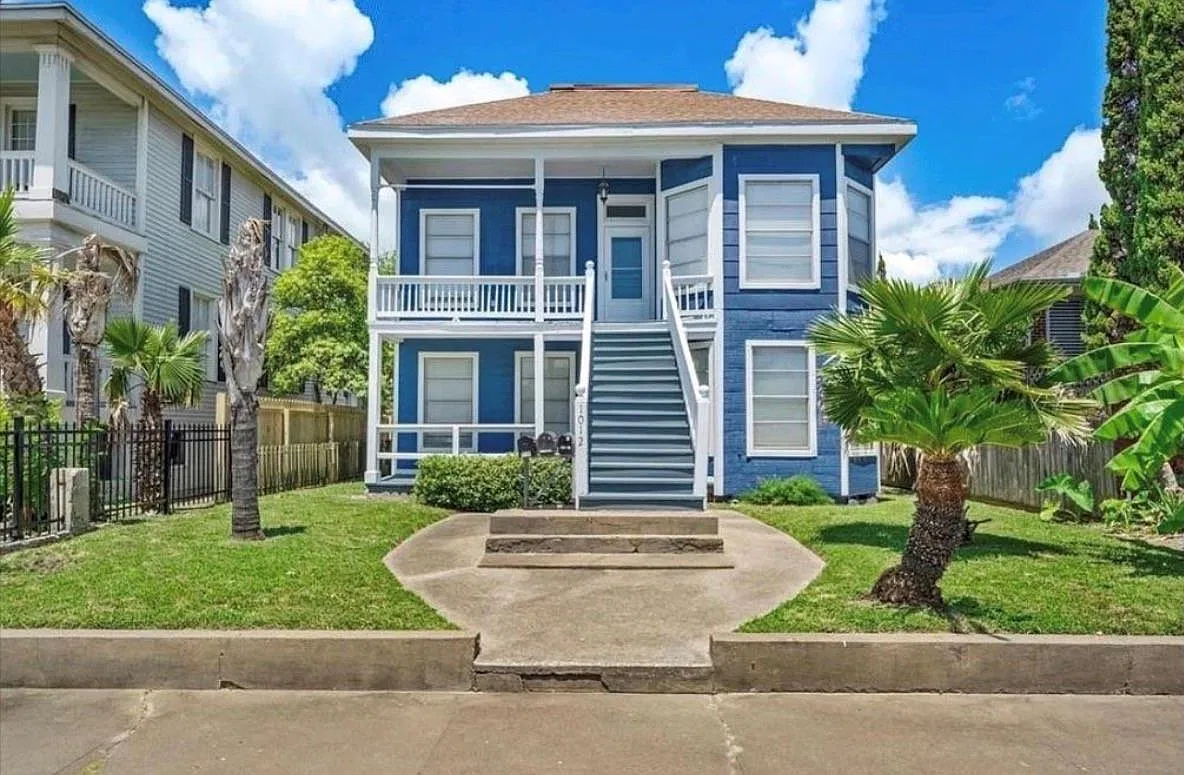 2 bed, 1.0 bath, 700 sqft, $1,499 — Photo 1