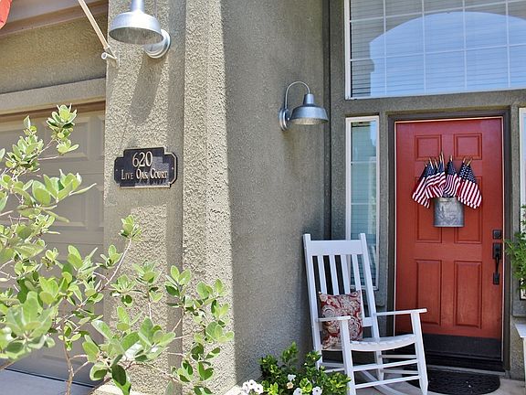 2nd image of 620 Live Oak Ct