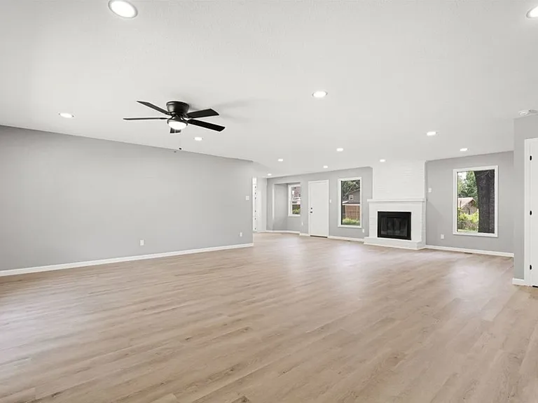 2108 Boston St — Photo 6
