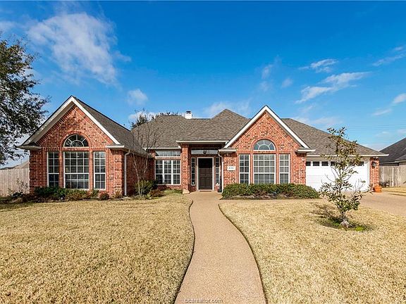 2nd image of 2101 Walnut Grove Ct