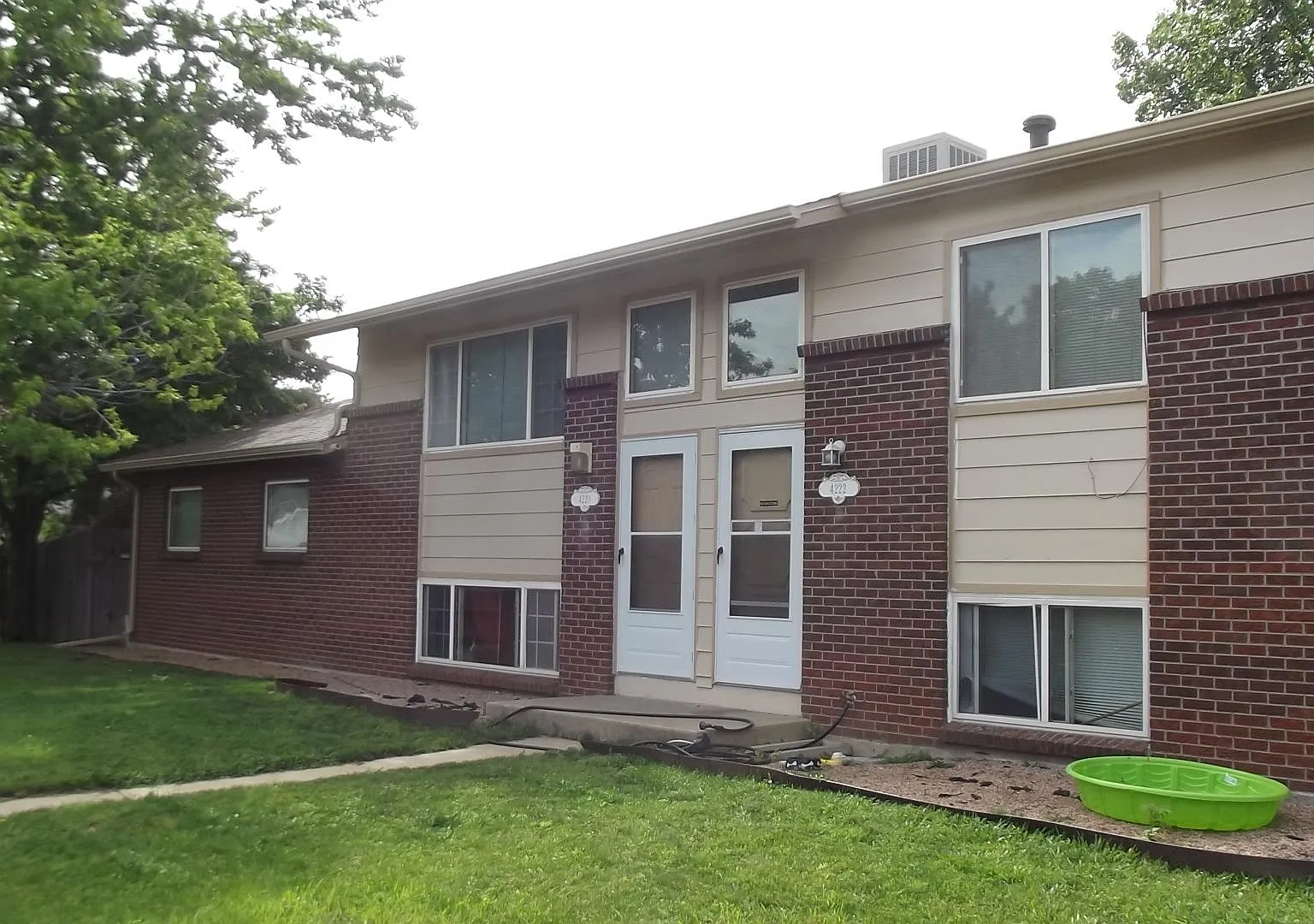 2 bed, 925 sqft, $1,800 — Photo 2