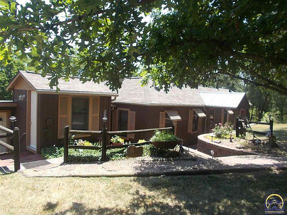 2nd image of 523 W Sherman Ave