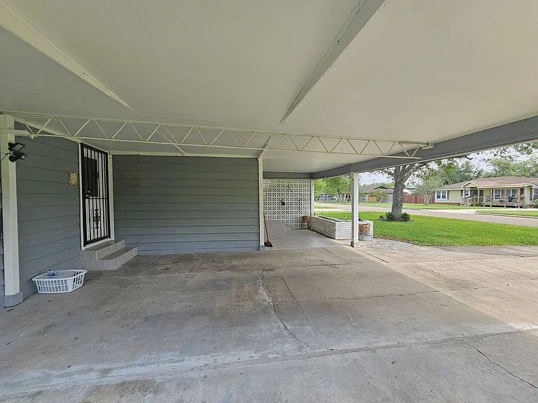 317 E Ebony St — Photo 14