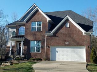 702 Urton Woods Way, Middletown, KY 40243