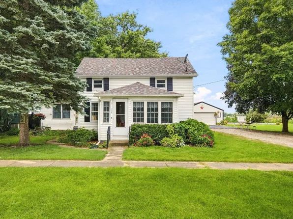 306 Canal St, Lisbon, IL 60541