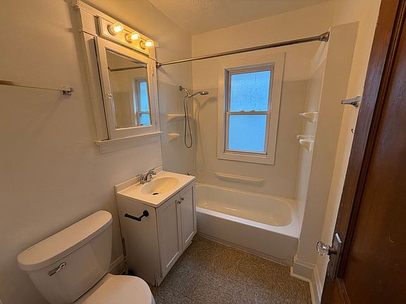4th image of 2945 N 36th St