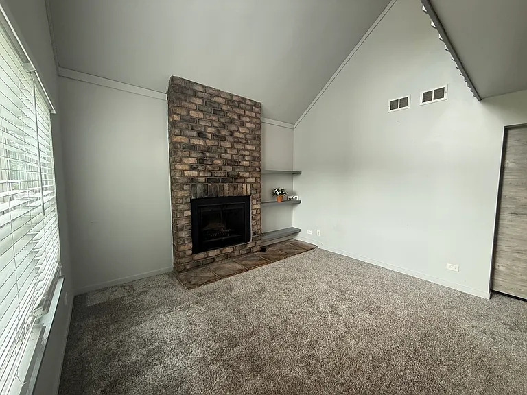 939 Chase Ct — Photo 9