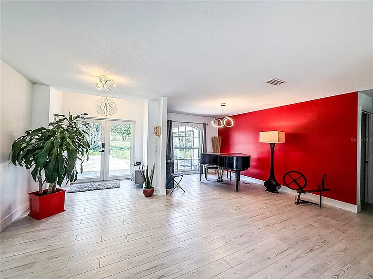 12830 Florida Ave — Photo 17