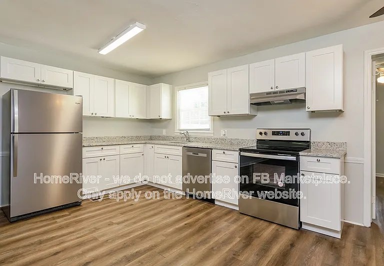 1603 W Mountain St — Photo 4