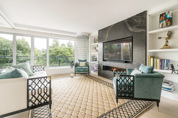 Sold by Compass | media 12