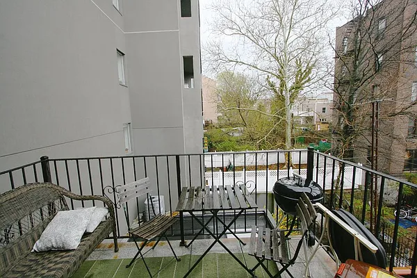 Rented by Dwell Residential Inc | media 3