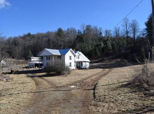 141 Lemon Ln SW, Willis, VA 24380